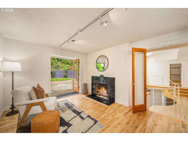 2540 LINCOLN St, Eugene, OR 97405