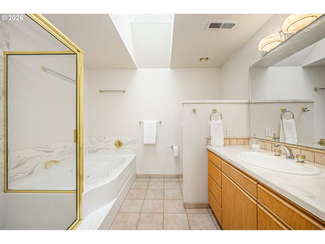 2540 LINCOLN St, Eugene, OR 97405