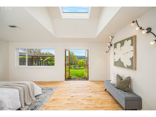 2540 LINCOLN St, Eugene, OR 97405