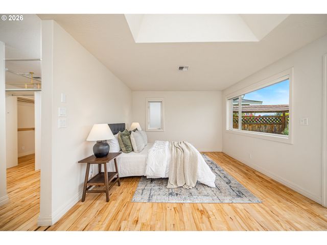 2540 LINCOLN St, Eugene, OR 97405