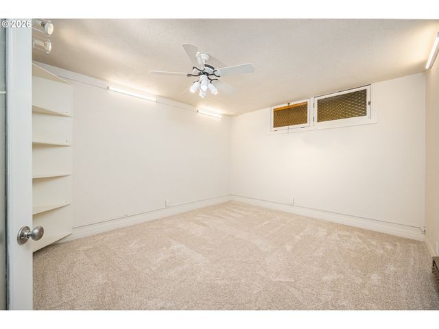 2540 LINCOLN St, Eugene, OR 97405