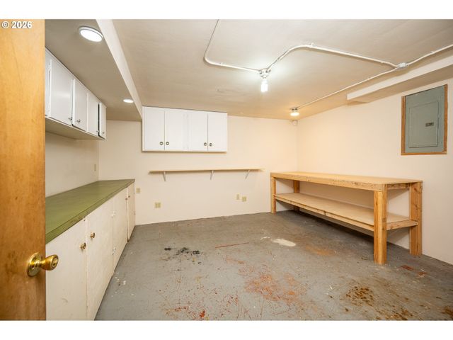 2540 LINCOLN St, Eugene, OR 97405