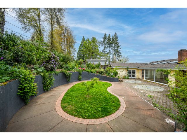 2540 LINCOLN St, Eugene, OR 97405