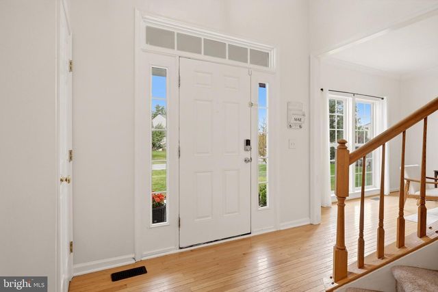 49 PEBBLE CIR, Charles Town, WV 25414