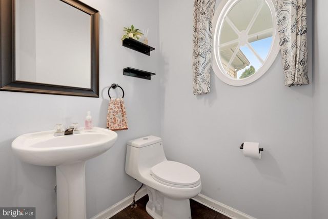 49 PEBBLE CIR, Charles Town, WV 25414