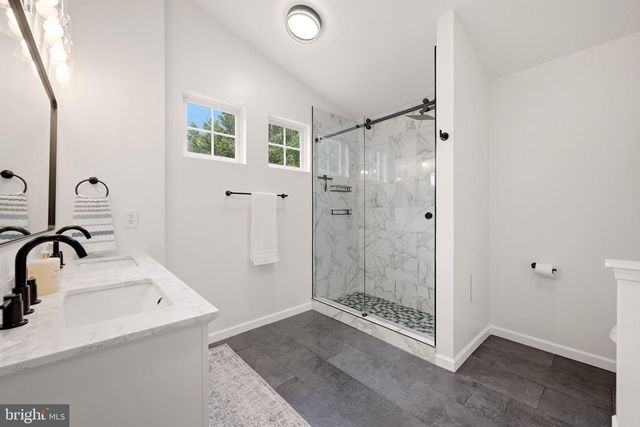 49 PEBBLE CIR, Charles Town, WV 25414