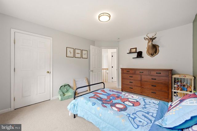 49 PEBBLE CIR, Charles Town, WV 25414