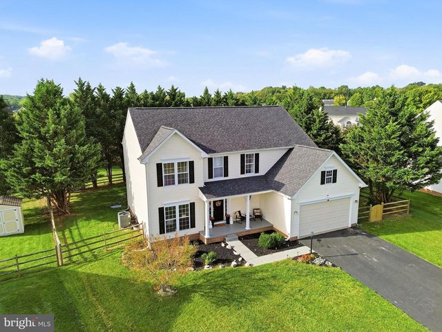49 PEBBLE CIR, Charles Town, WV 25414