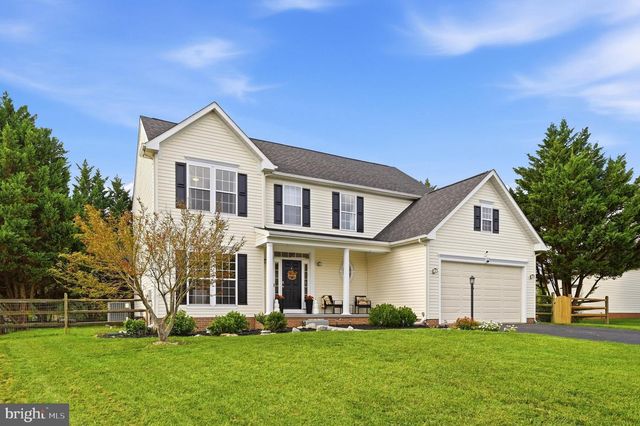 49 PEBBLE CIR, Charles Town, WV 25414