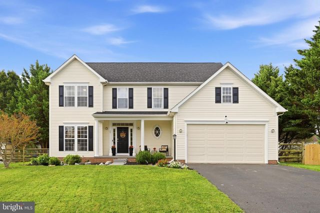 49 PEBBLE CIR, Charles Town, WV 25414