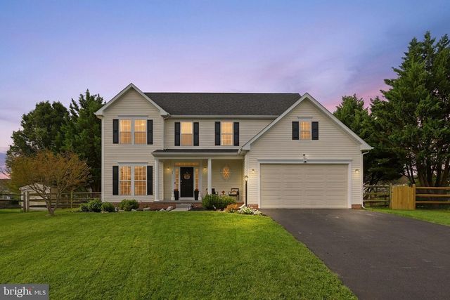49 PEBBLE CIR, Charles Town, WV 25414