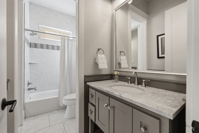 6840 Casa Loma Avenue, Dallas, TX 75214