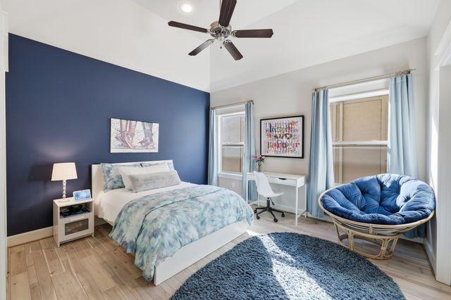 6840 Casa Loma Avenue, Dallas, TX 75214