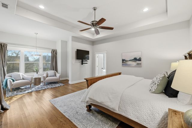 6840 Casa Loma Avenue, Dallas, TX 75214