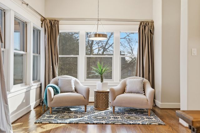 6840 Casa Loma Avenue, Dallas, TX 75214