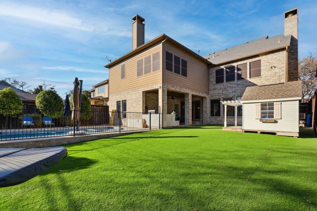 6840 Casa Loma Avenue, Dallas, TX 75214