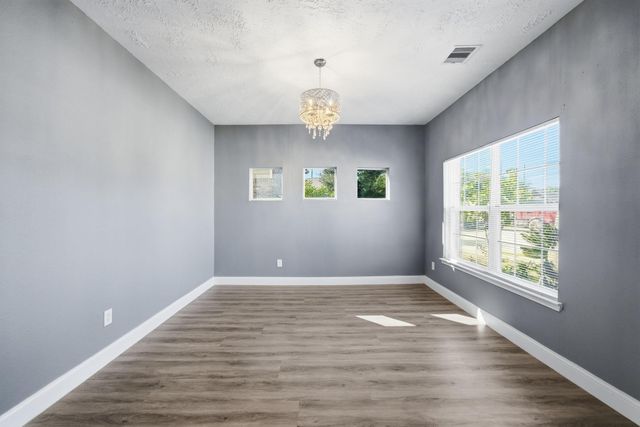 2810 Lockeridge Pines Drive, Spring, TX 77386