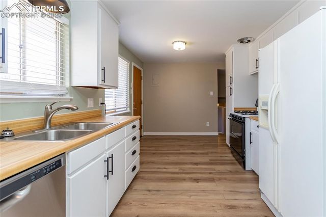 2923 Virginia Avenue, Colorado Springs, CO 80907