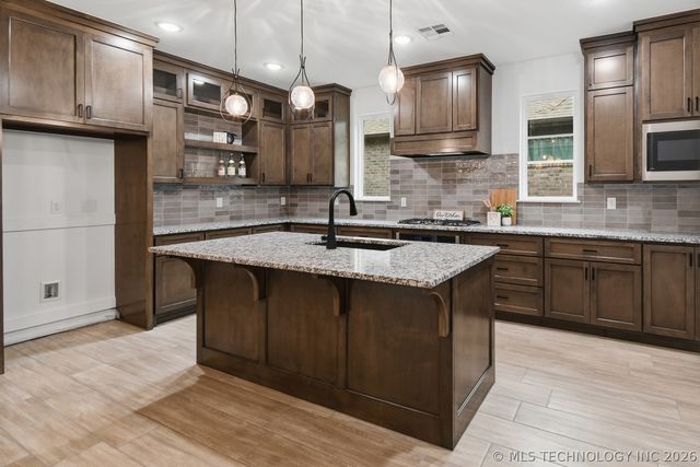 1218 N Elder Avenue, Broken Arrow, OK 74012