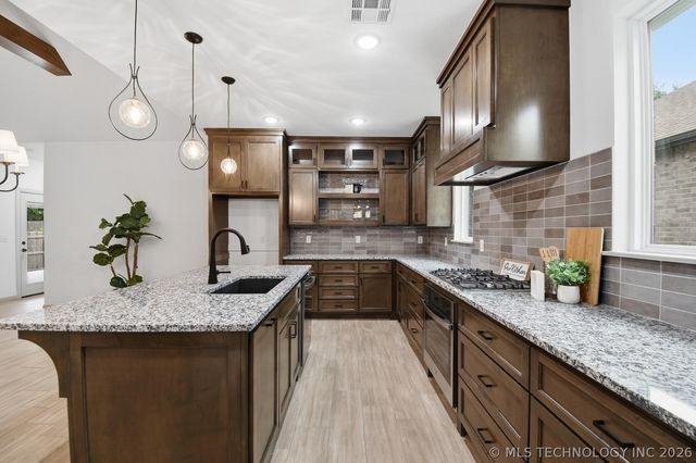 1218 N Elder Avenue, Broken Arrow, OK 74012