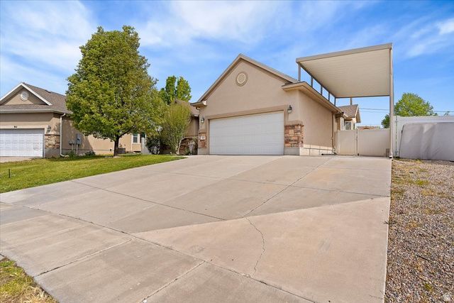 949 E CHRIS CIR, Clearfield, UT 84015