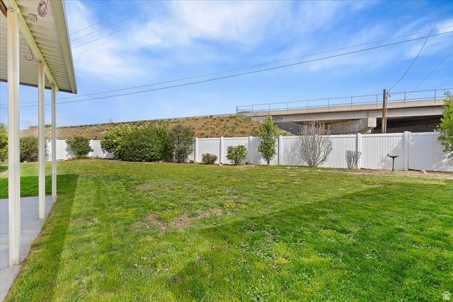 949 E CHRIS CIR, Clearfield, UT 84015