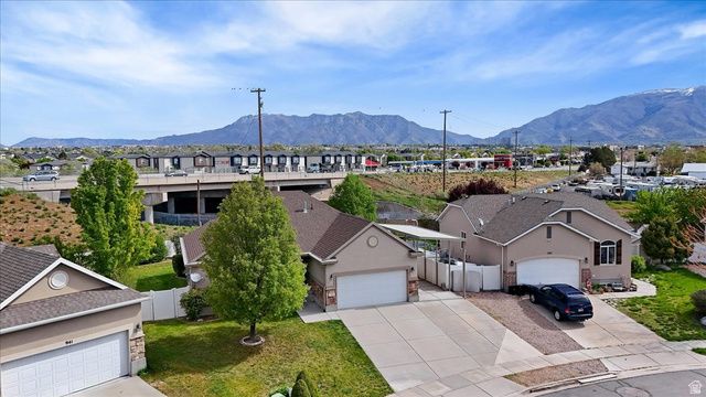 949 E CHRIS CIR, Clearfield, UT 84015