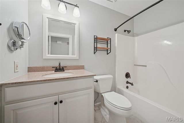 3705 Olsney Drive, St Charles, MO 63303