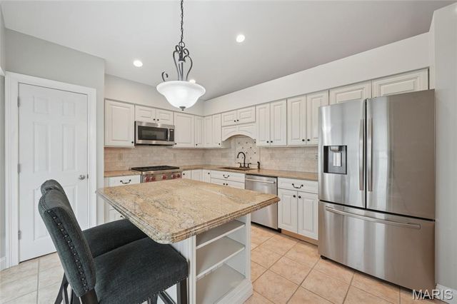 3705 Olsney Drive, St Charles, MO 63303