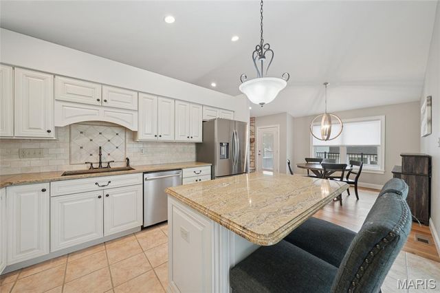 3705 Olsney Drive, St Charles, MO 63303