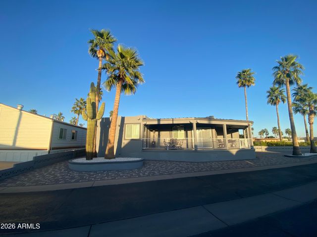 2330 S Eno Avenue, Apache Junction, AZ 85119