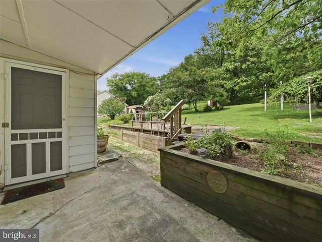814 TRITAPOE DR, Knoxville, MD 21758