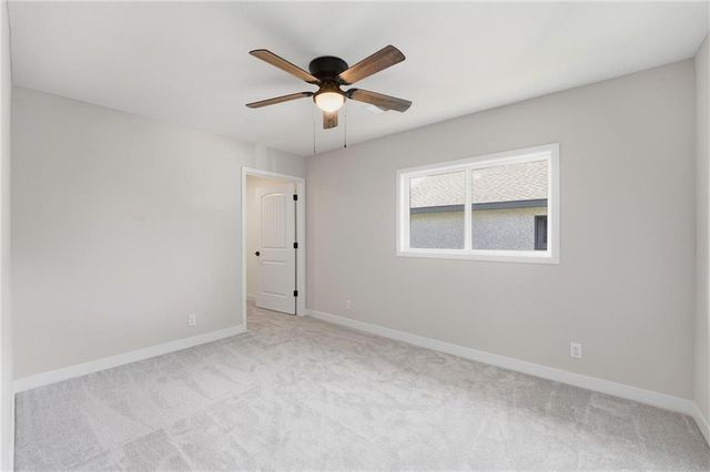 217 NW Orchard Court, Lee's Summit, MO 64063