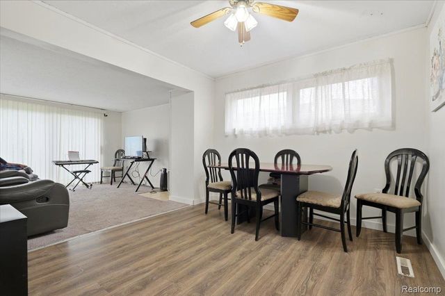 7439 Carrousel Boulevard, Westland, MI 48185