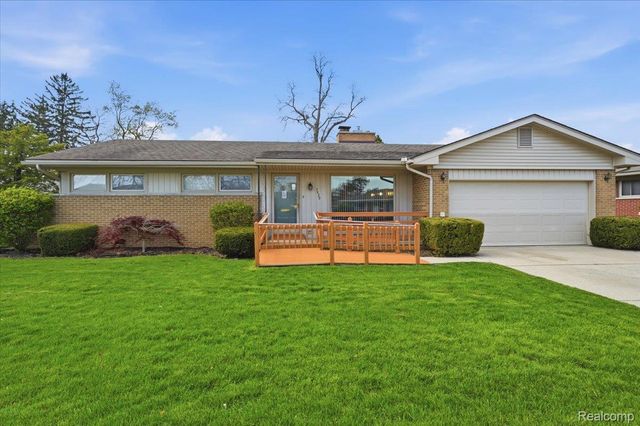 7439 Carrousel Boulevard, Westland, MI 48185