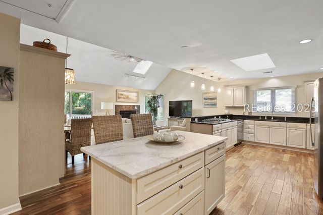 6 Governors Ln, Hilton Head Island, SC 29928