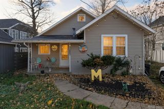 13056 Cussewago Drive, Fenton, MI 48430