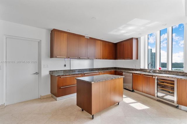 15901 Collins Ave 904, Sunny Isles Beach, FL 33160