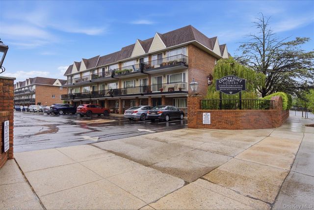 108 Atlantic Avenue 37, Lynbrook, NY 11563