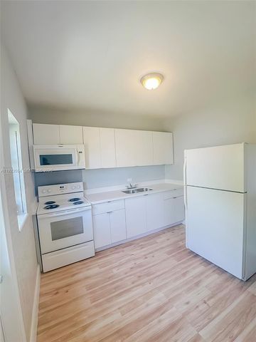 14801 Lincoln Blvd, Miami, FL 33176