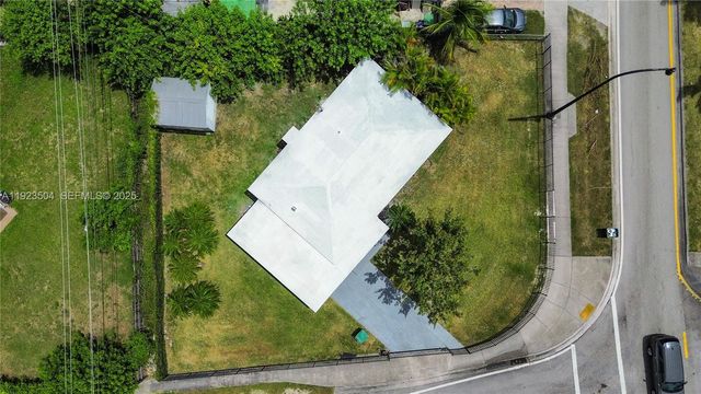 14801 Lincoln Blvd, Miami, FL 33176