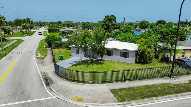 14801 Lincoln Blvd, Miami, FL 33176