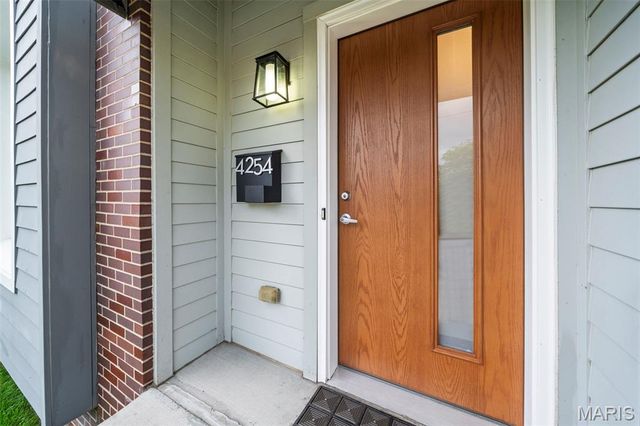 4254 McRee Avenue, St Louis, MO 63110