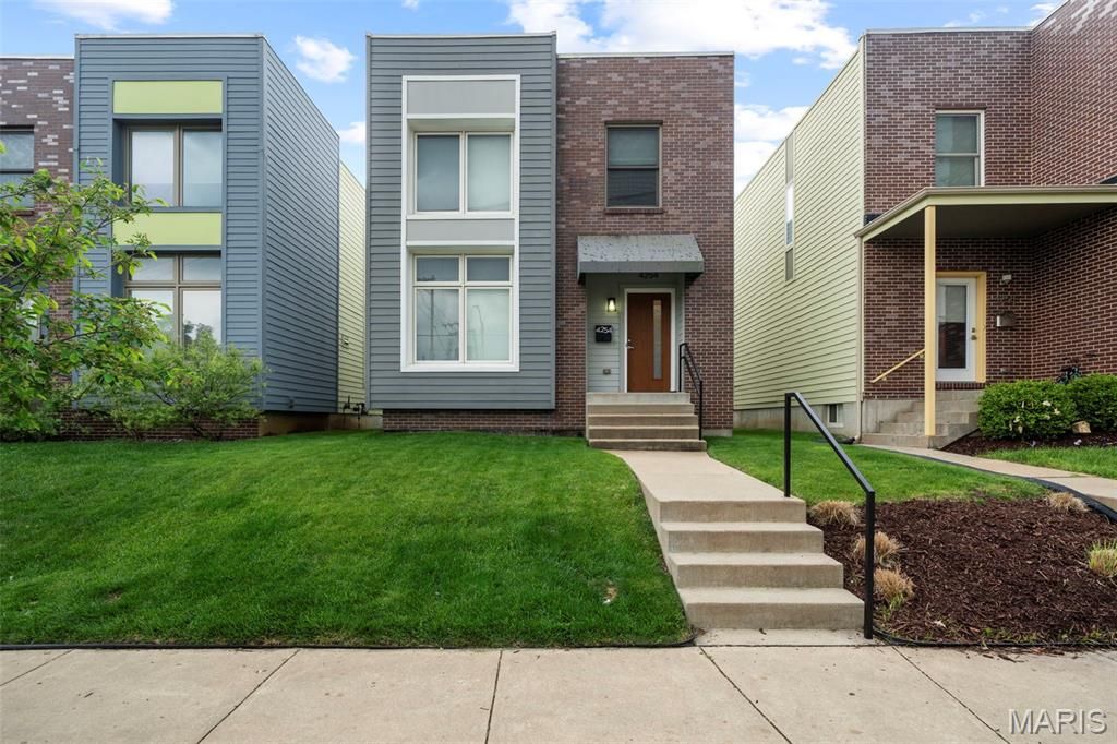 4254 McRee Avenue, St Louis, MO 63110