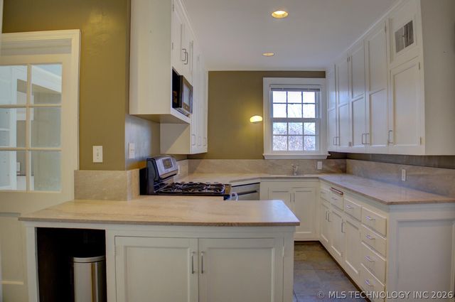 3015 S Madison Avenue, Tulsa, OK 74114