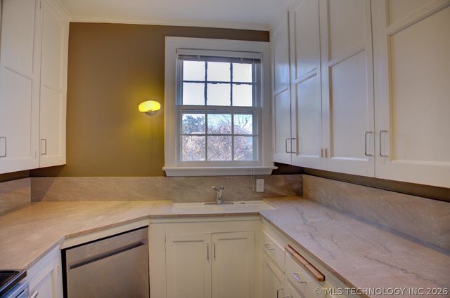 3015 S Madison Avenue, Tulsa, OK 74114