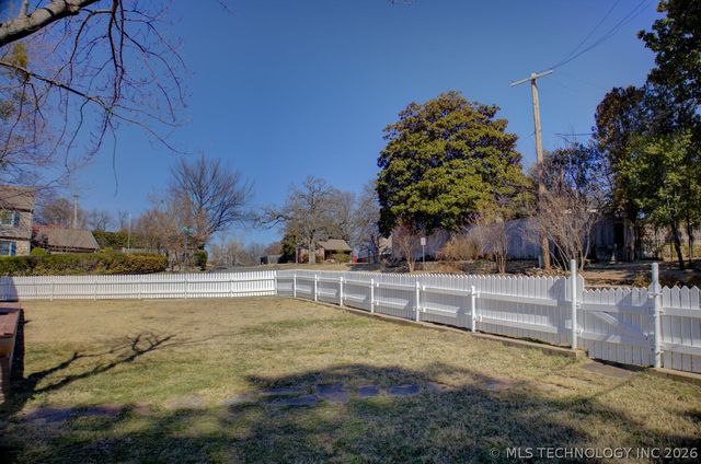 3015 S Madison Avenue, Tulsa, OK 74114