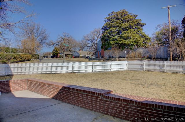 3015 S Madison Avenue, Tulsa, OK 74114