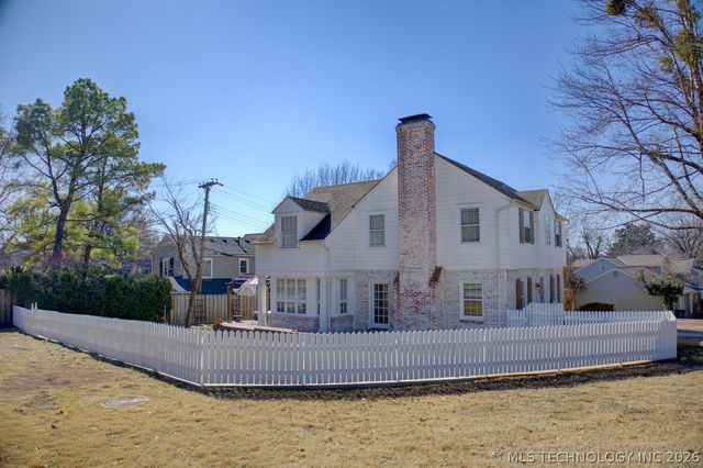 3015 S Madison Avenue, Tulsa, OK 74114