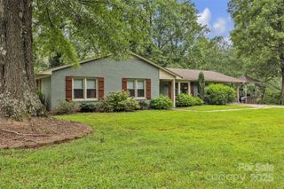 1060 26th Avenue NE, Hickory, NC 28601